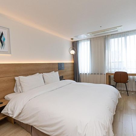 Hotel The Grang Jungmun Seogwipo Exterior photo