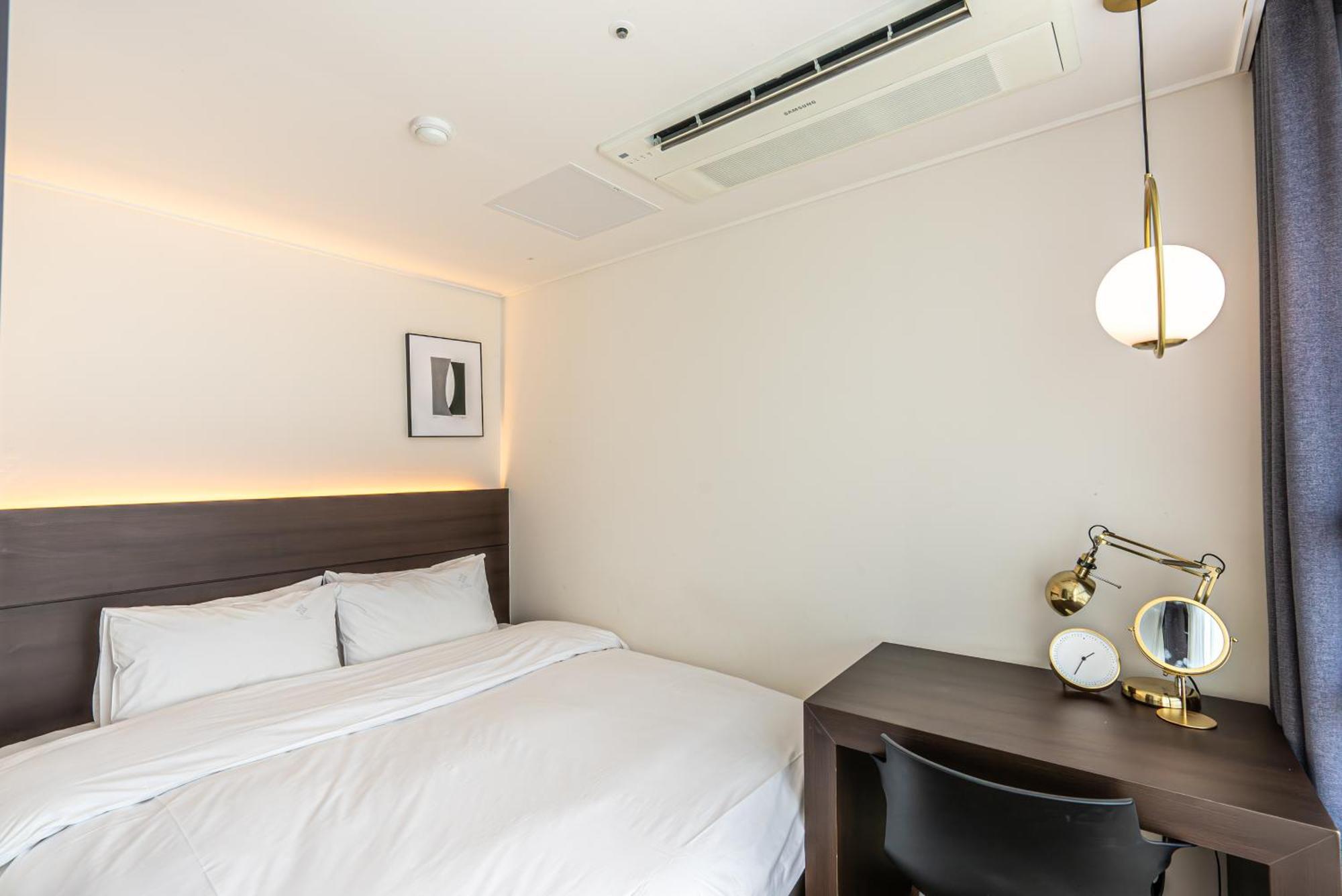 Hotel The Grang Jungmun Seogwipo Exterior photo