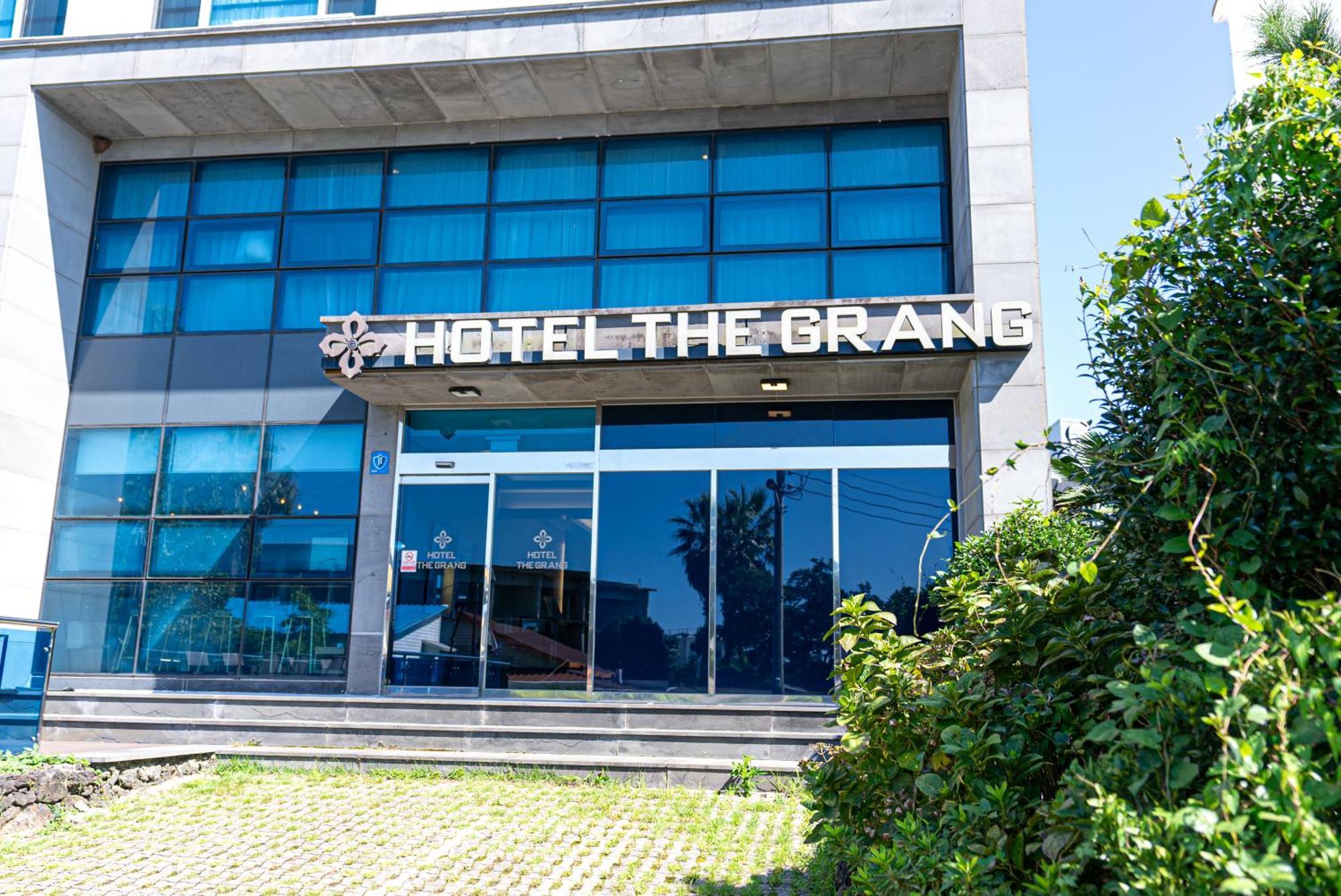 Hotel The Grang Jungmun Seogwipo Exterior photo