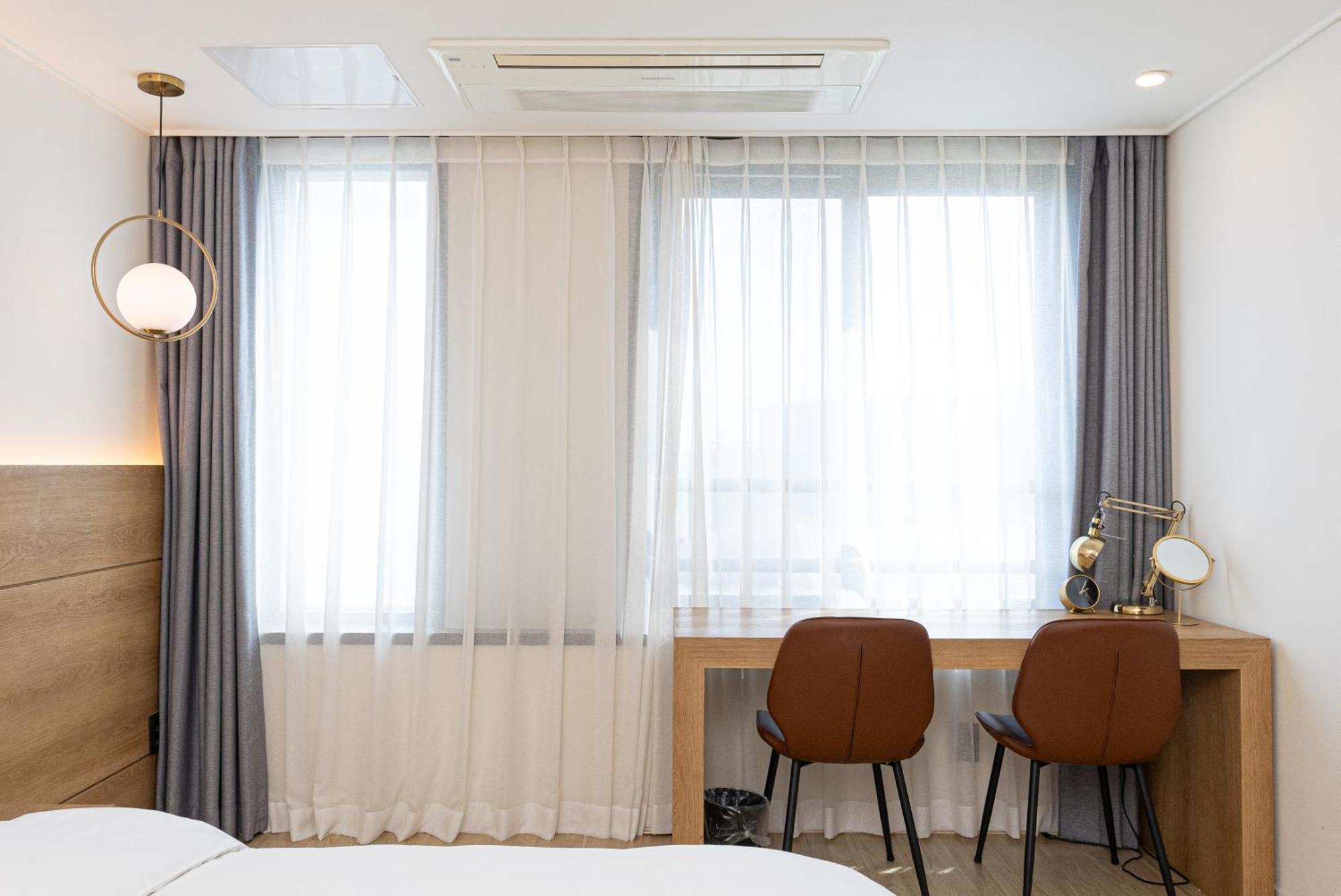 Hotel The Grang Jungmun Seogwipo Exterior photo
